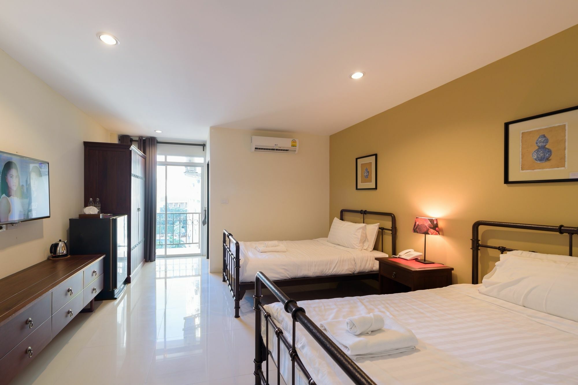 The Hideaway 3*